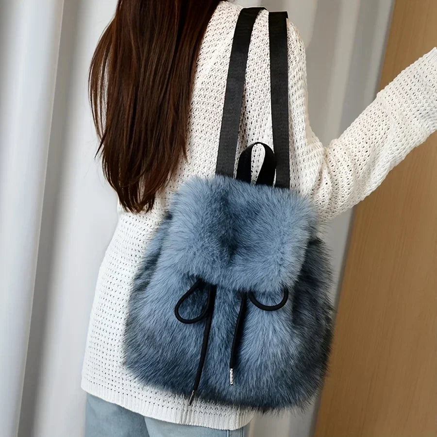 Marie | Klassischer Damen Rucksack aus Kunstfell