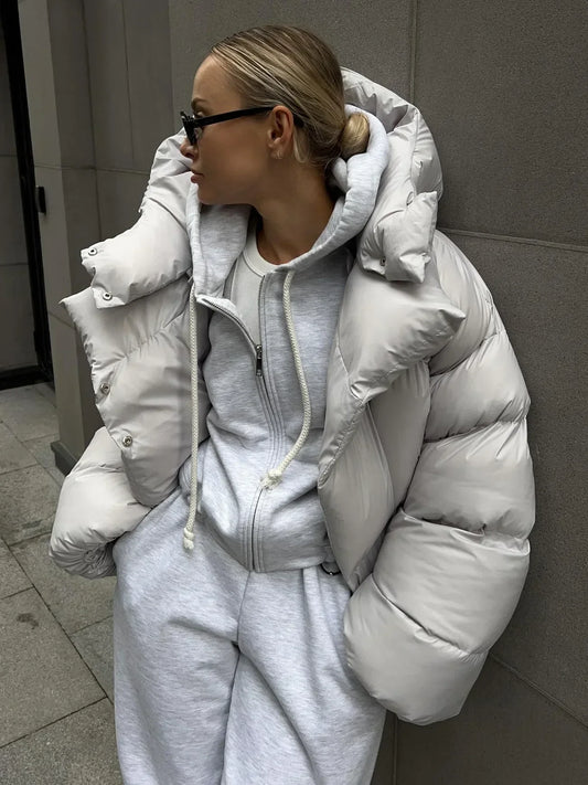 Laura | Lässige Bomberjacke mit Kapuze für Damen im Trendstil