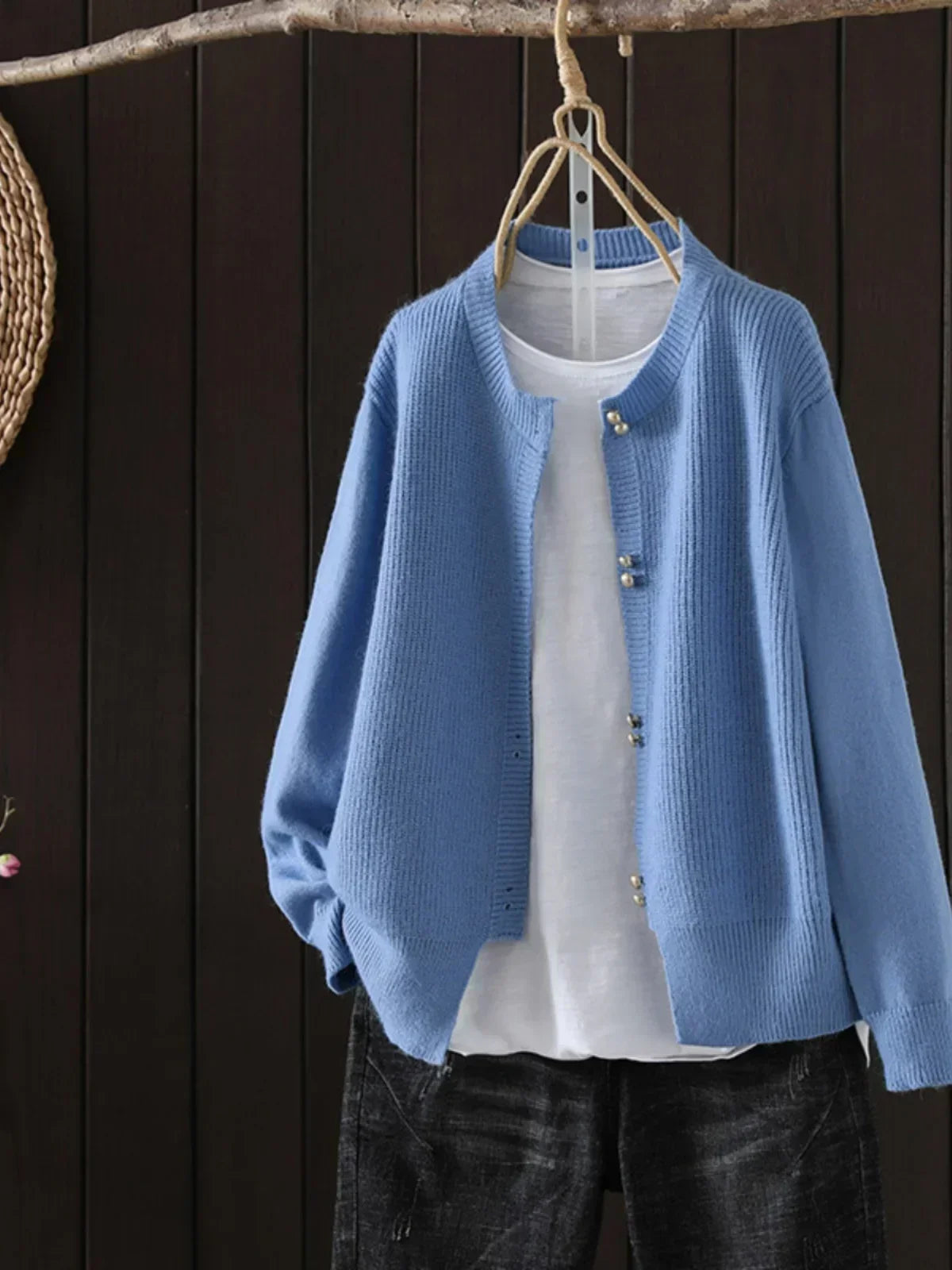 Nina | Strickcardigan für Damen mit zarten Perlenakzenten