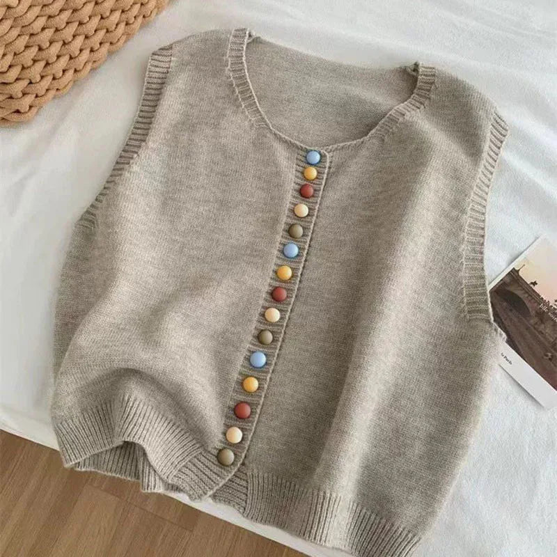 Emma | Feine Strickweste im klassischen Damenstil