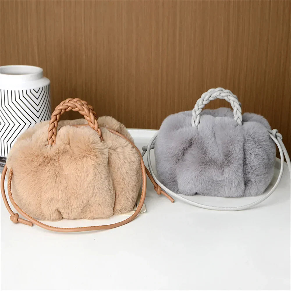 Jana | Schultertasche Damen dekorativ und weich