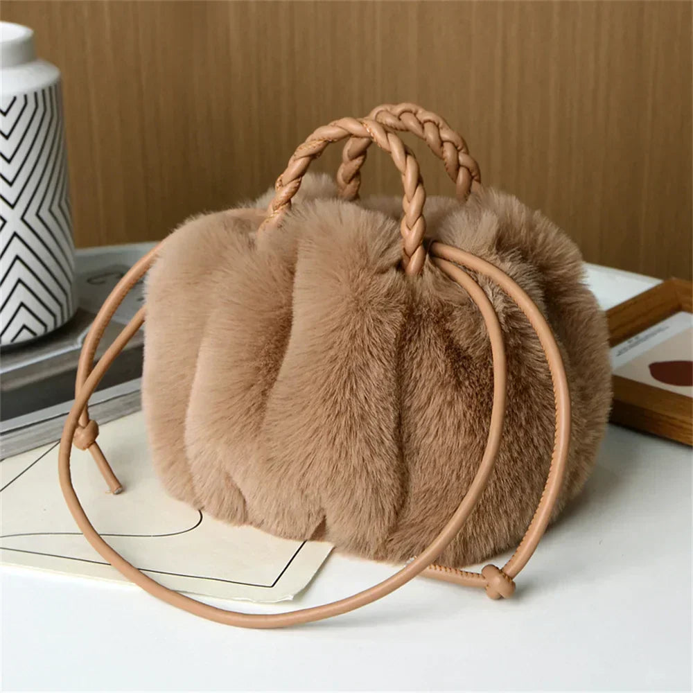 Jana | Schultertasche Damen dekorativ und weich