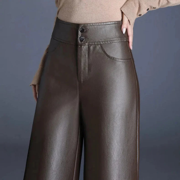 Mara | Weite Damen Lederhose elegant modern