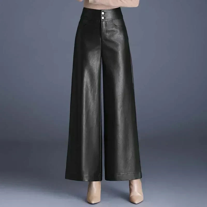 Mara | Weite Damen Lederhose elegant modern