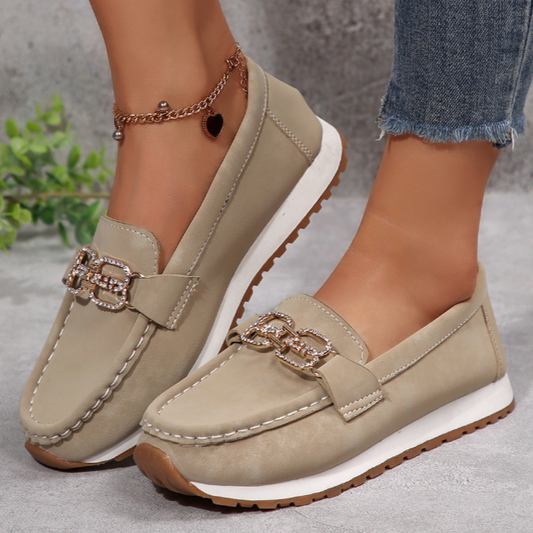 Lara | Stilvolle Slipper Mit Eleganter Schnalle