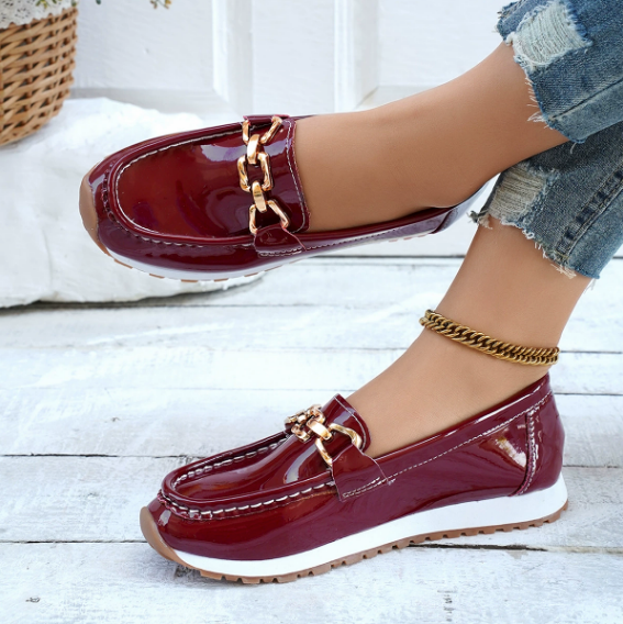 Ella | Bordeaux Slipper Mit Zeitloser Eleganz