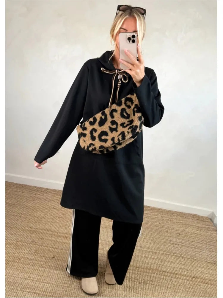 Lara | Mädchenkleid in moderner A-Linie mit Kapuze