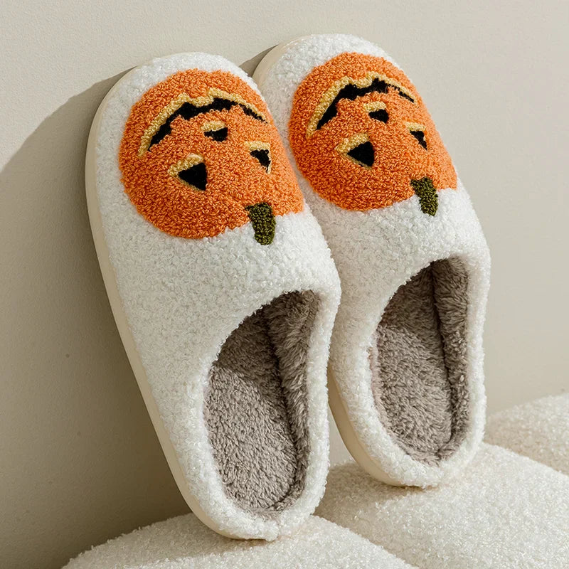 Mia | Bequeme Hausschuhe mit Halloween-Kürbismotiv