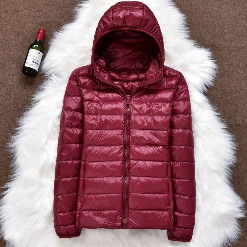 Niklas | Moderne Steppjacke mit weißen Entenfedern