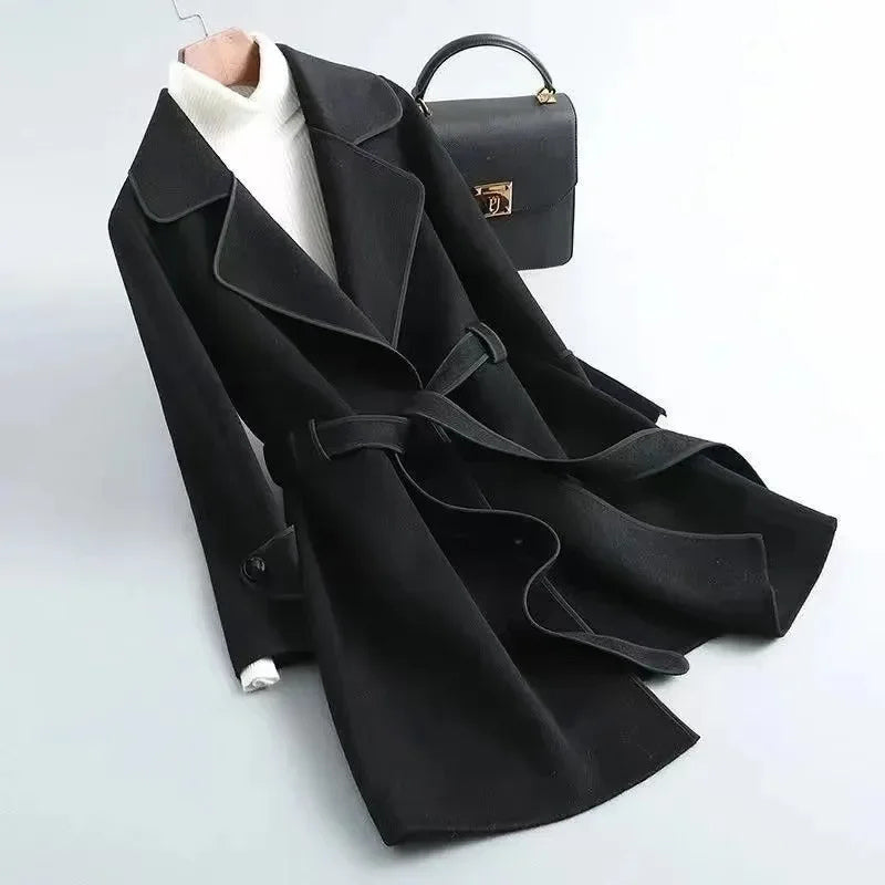 Maya | Damen Trenchcoat mit elegantem Bindegürtel