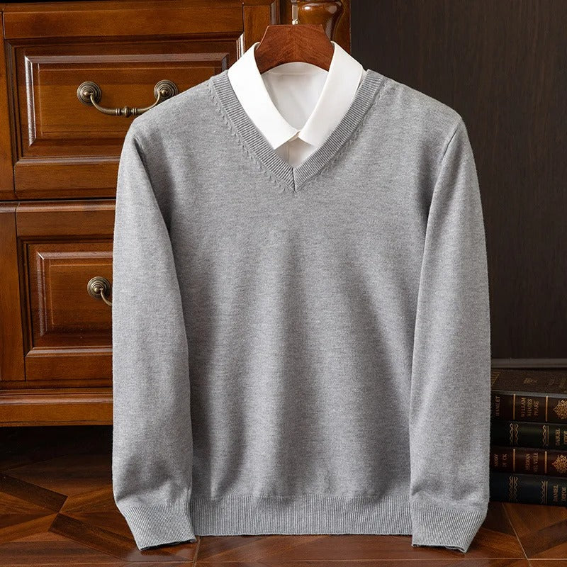 Anton | Klassischer V-Neck Kaschmir Pullover